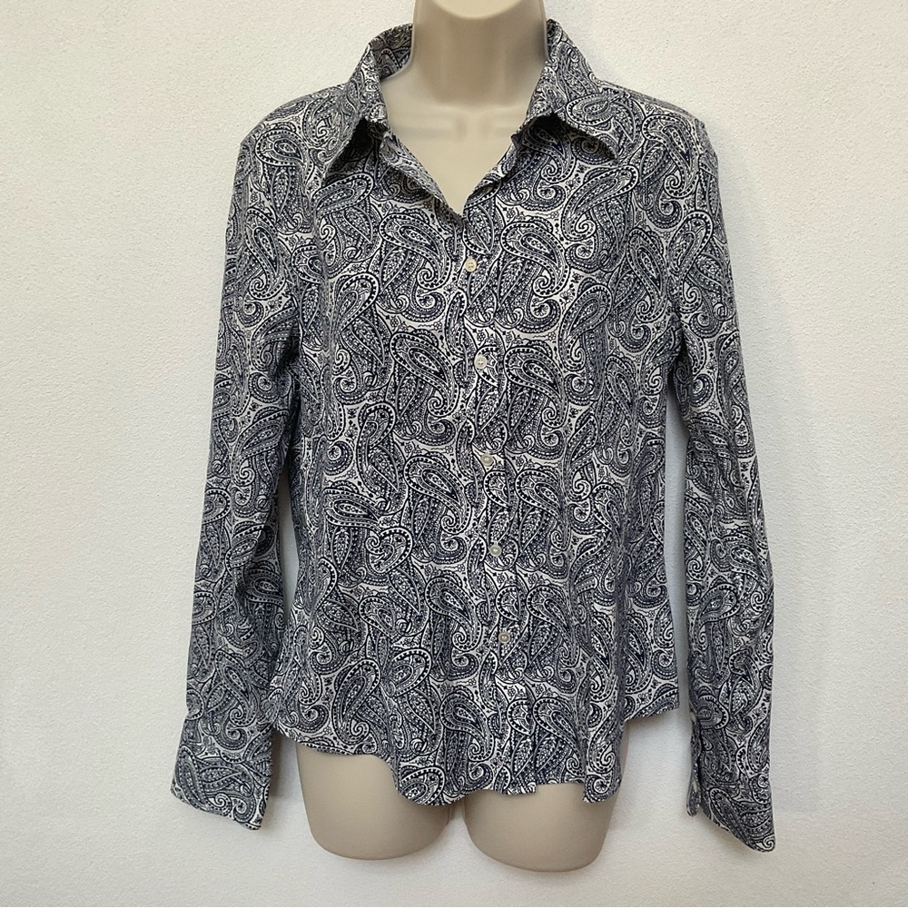 Talbots Wrinkle Resistant Blue, White Paisley Button Down Shirt Size 8